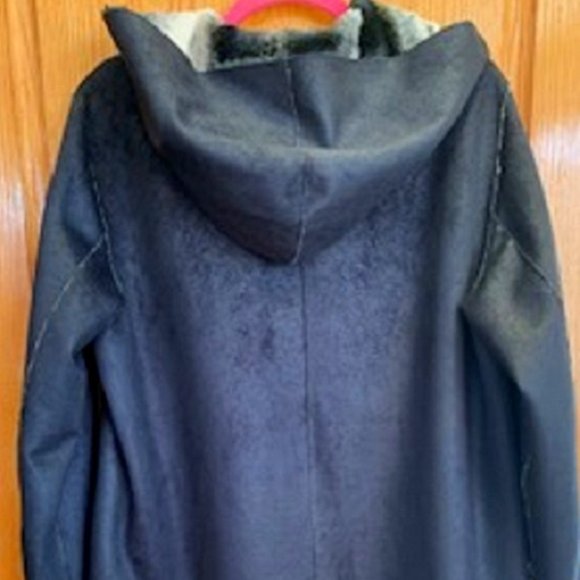 Women's Adrienne Landau Reversible Faux Fur Jacket/Coat Gray/White Striped Sz:L - Picture 8 of 10